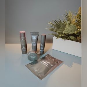 Therabody travel pack Theraface, new sealed pack. Travel set.Unisex